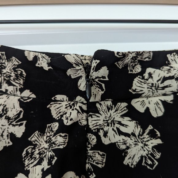 Lush Brand Floral Mini Skirt - Picture 3 of 3
